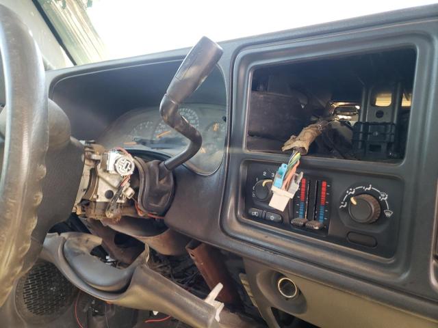 Photo 9 from auction – 2005 CHEVROLET SILVERADO with VIN 1GCEC14T25Z127374