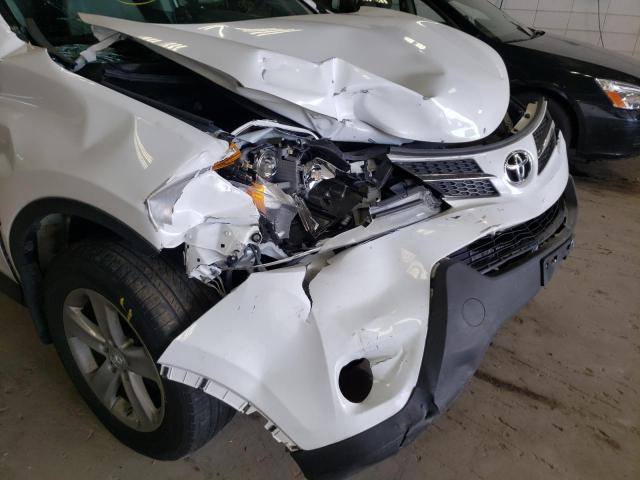 Photo 9 from auction – 2014 TOYOTA RAV4 XLE with VIN 2T3RFREVXEW164714