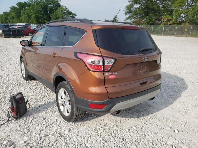 Photo 3 from auction – 2017 FORD ESCAPE SE with VIN 1FMCU9GD1HUC22769