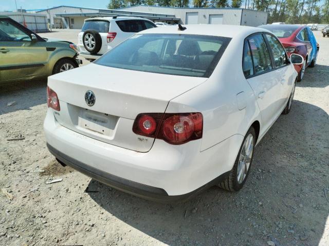 Photo 4 from auction – 2010 VOLKSWAGEN JETTA WOLF with VIN 3VWRA7AJ6AM151926