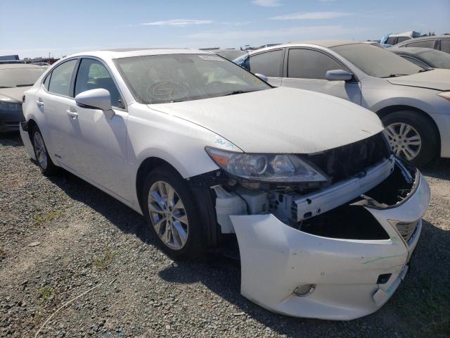 Фото 1 с аукциона – 2013 LEXUS ES 300H с VIN JTHBW1GG2D2024762