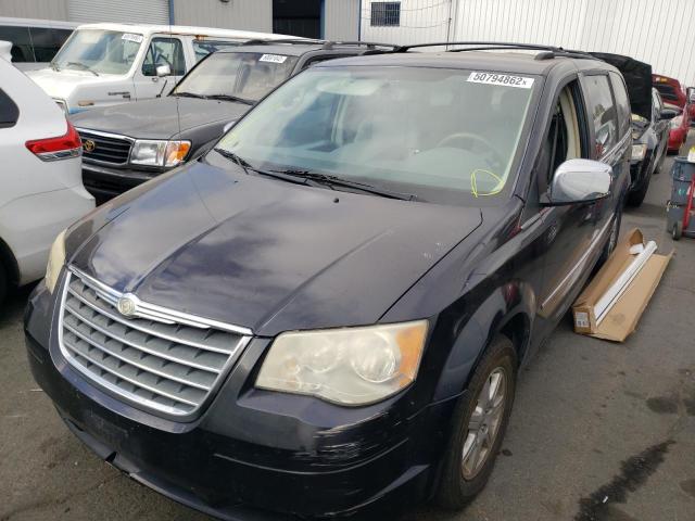 Photo 2 from auction – 2010 CHRYSLER TOWN & COU with VIN 2A4RR5D10AR152181