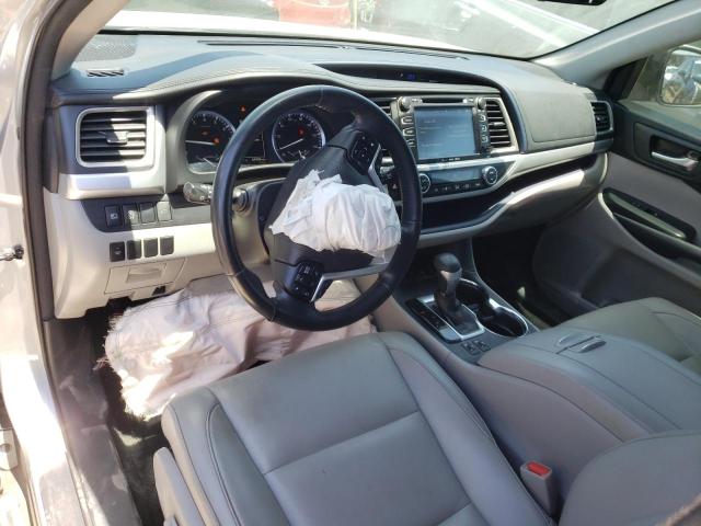 Foto 9 de la subasta – 2017 TOYOTA HIGHLANDER con VIN 5TDJZRFH6HS375430