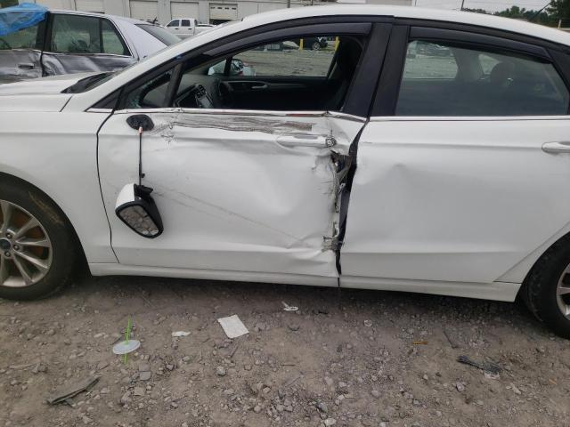 Photo 9 from auction – 2017 FORD FUSION SE with VIN 3FA6P0HDXHR240171