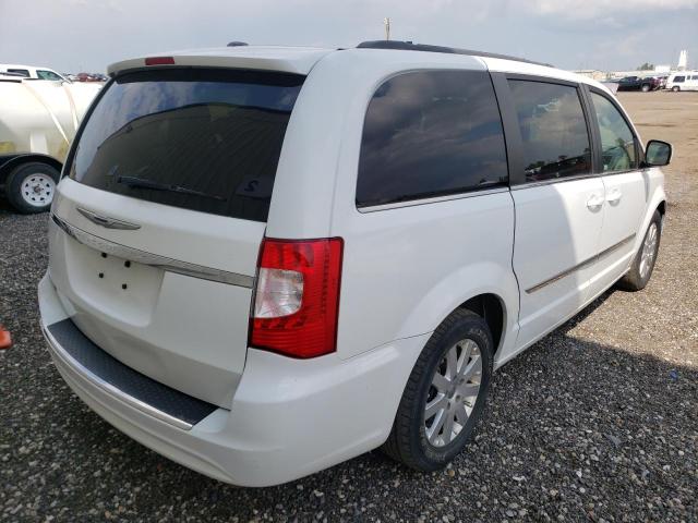 Photo 4 from auction – 2015 CHRYSLER TOWN & COU with VIN 2C4RC1BG2FR565637