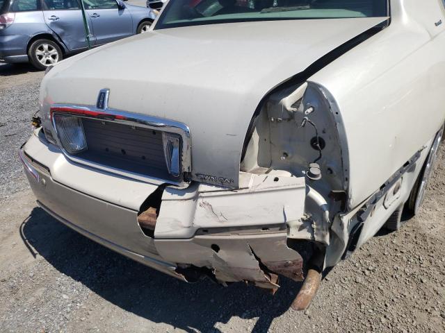 Photo 9 from auction – 2004 LINCOLN TOWN CAR U with VIN 1LNHM83WX4Y674293