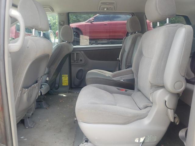 Photo 6 from auction – 2004 TOYOTA SIENNA CE with VIN 5TDZA23C14S157934
