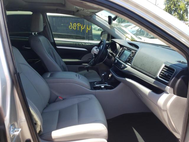 Foto 5 de la subasta – 2017 TOYOTA HIGHLANDER con VIN 5TDJZRFH6HS375430
