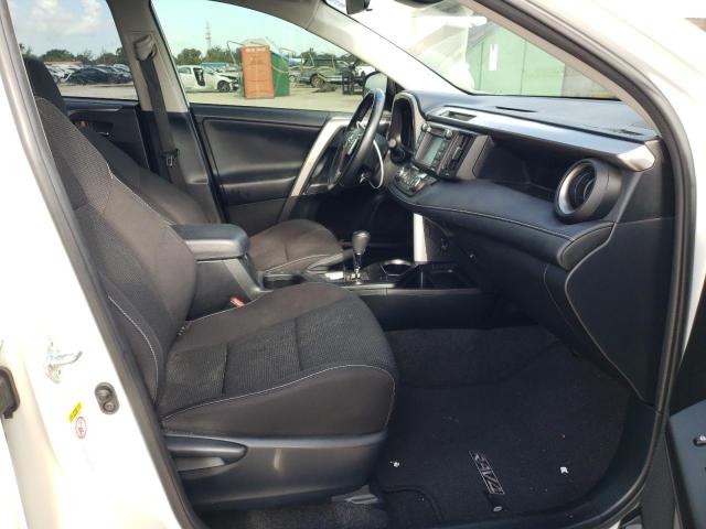Photo 5 from auction – 2017 TOYOTA RAV4 XLE with VIN JTMWFREV2HJ720469