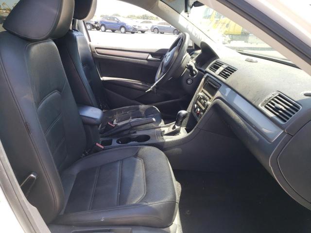 Photo 5 from auction – 2013 VOLKSWAGEN PASSAT S with VIN 1VWAP7A36DC142629