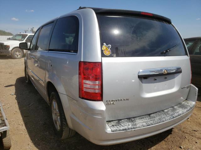 Photo 3 from auction – 2010 CHRYSLER TOWN & COU with VIN 2A4RR5DX6AR124129