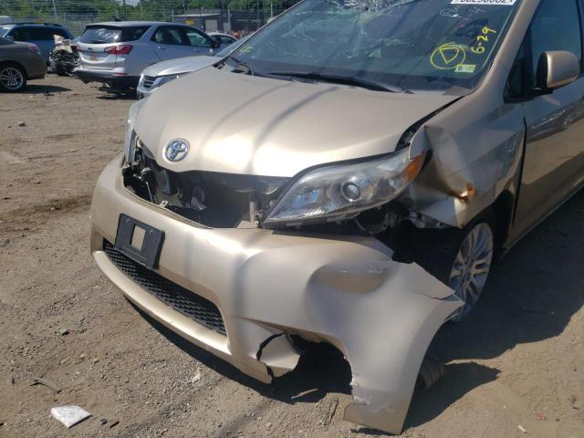 Photo 9 from auction – 2011 TOYOTA SIENNA XLE with VIN 5TDYK3DCXBS008271
