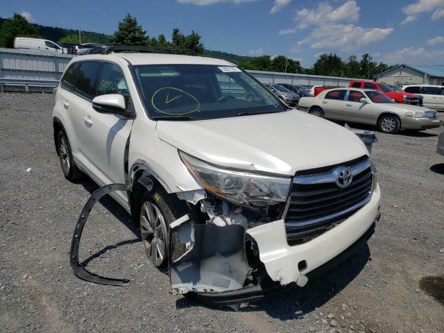TOYOTA HIGHLANDER 2015 z numerem VIN 5TDBKRFHXFS148800 - Zdjęcie z aukcji