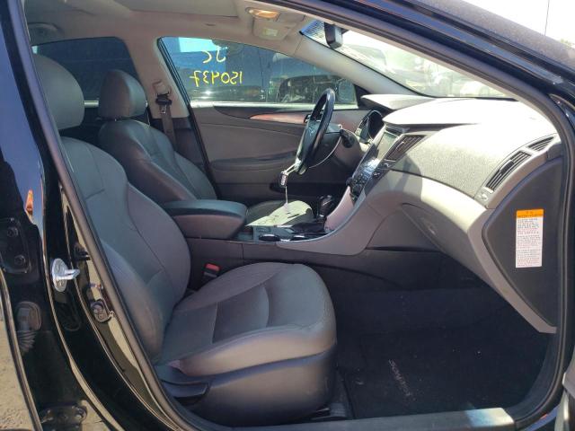 Photo 5 from auction – 2013 HYUNDAI SONATA HYB with VIN KMHEC4A40DA075945