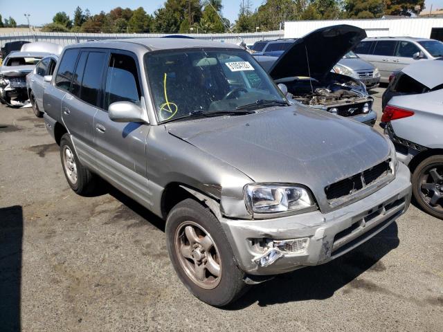 TOYOTA RAV4 2000 مع رقم تعريف المركبة JT3GP10V5Y7068720 - صورة من المزاد