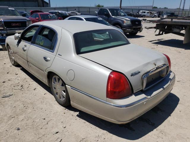 Photo 3 from auction – 2004 LINCOLN TOWN CAR U with VIN 1LNHM83W54Y628399