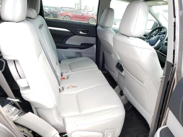 Photo 6 from auction – 2017 TOYOTA HIGHLANDER with VIN 5TDKZRFHXHS511594