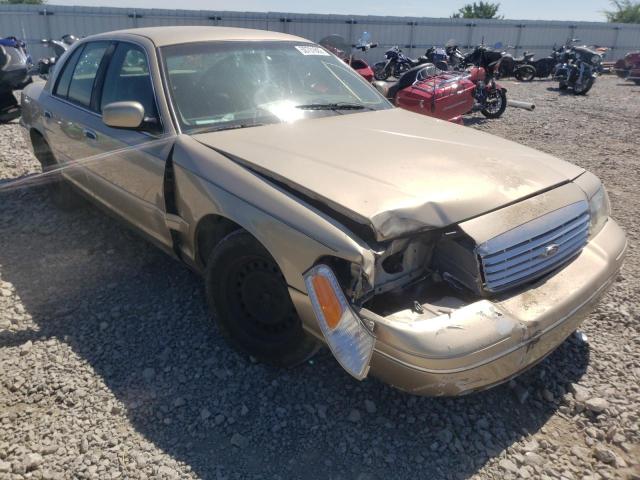 FORD CROWN VICT 2000 with VIN 2FAFP73W3YX146782 - Photo from auction
