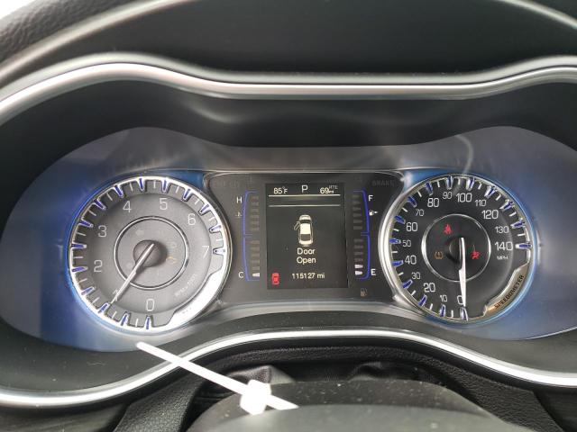Photo 8 from auction – 2015 CHRYSLER 200 LIMITE with VIN 1C3CCCAB7FN586735