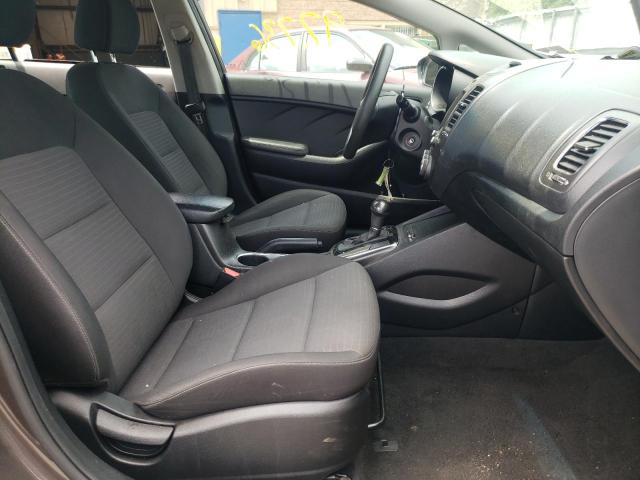 Photo 5 from auction – 2018 KIA FORTE LX with VIN 3KPFL4A70JE201054