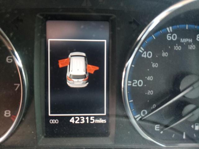 Photo 8 from auction – 2018 TOYOTA RAV4 LIMIT with VIN JTMYFREV2JJ742969