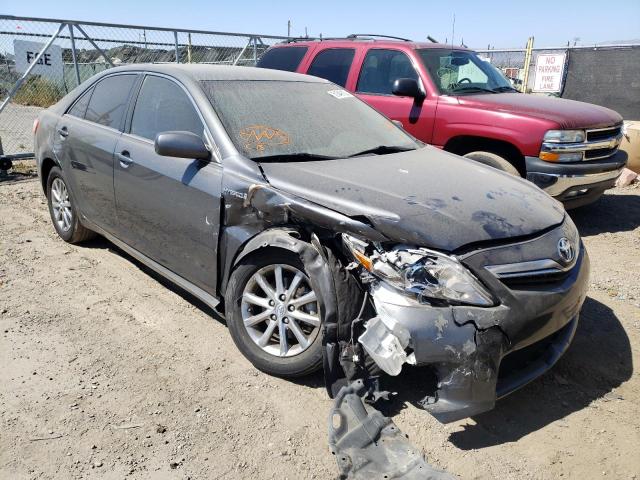 TOYOTA CAMRY HYBR 2011 with VIN 4T1BB3EK8BU136057 - Photo from auction