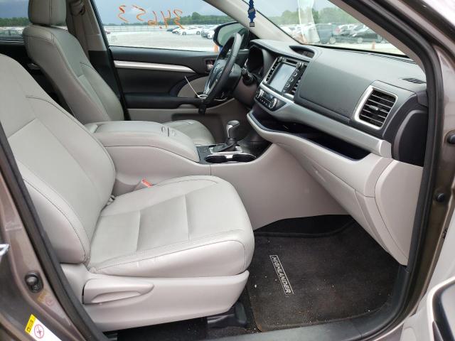 صورة رقم 5 من المزاد - 2016 TOYOTA HIGHLANDER مع VIN 5TDKKRFH8GS501004