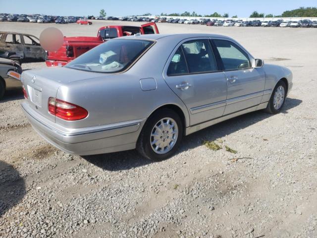 Photo 4 from auction – 2001 MERCEDES-BENZ E 320 with VIN WDBJF65J51B233335