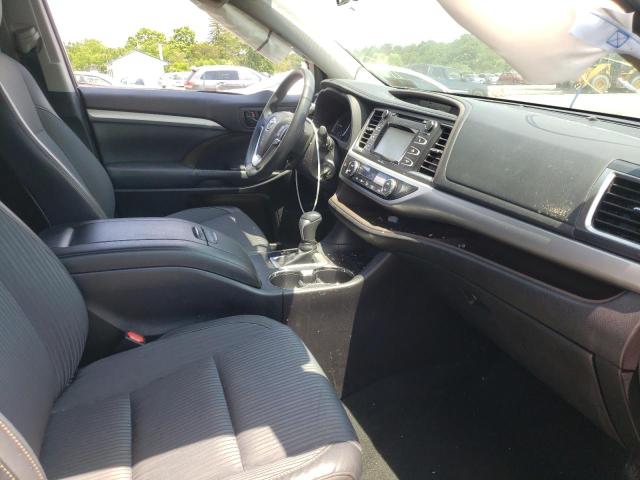 Photo 5 from auction – 2015 TOYOTA HIGHLANDER with VIN 5TDBKRFHXFS148800