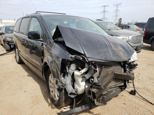 CHRYSLER TOWN & COU 2015 with VIN 2C4RC1BG4FR644582 - Photo from auction