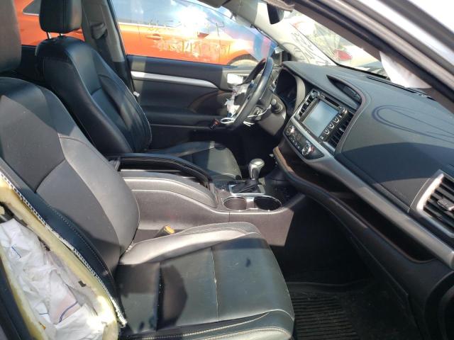 Photo 5 from auction – 2017 TOYOTA HIGHLANDER with VIN 5TDJZRFH2HS391530