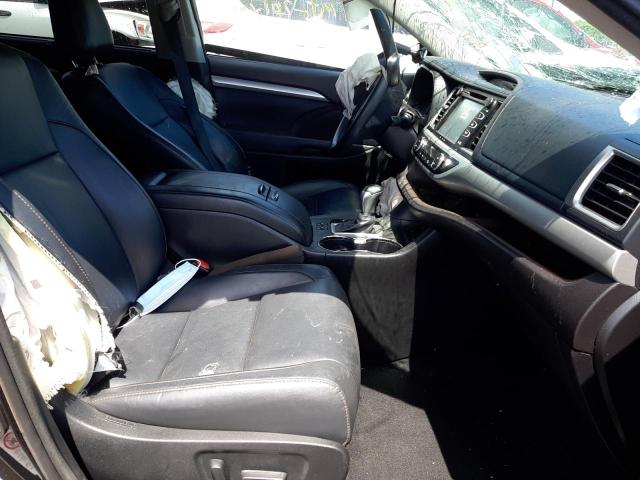 Photo 5 from auction – 2017 TOYOTA HIGHLANDER with VIN 5TDJZRFH8HS368186