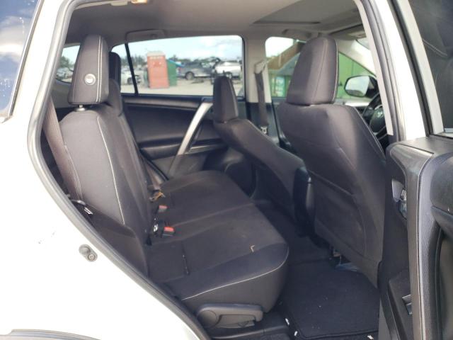 Photo 6 from auction – 2017 TOYOTA RAV4 XLE with VIN JTMWFREV2HJ720469