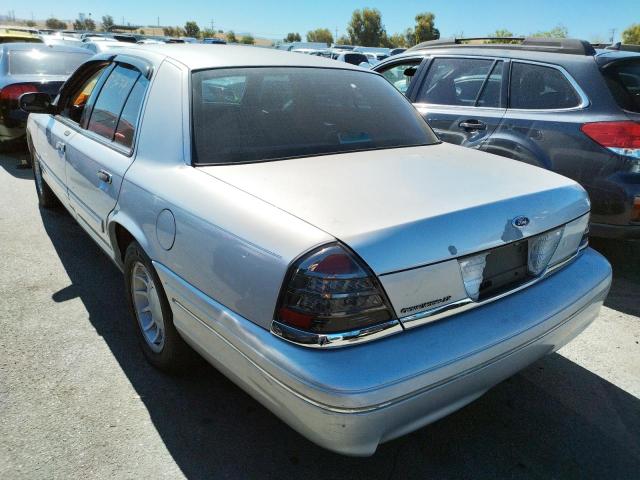 Zdjęcie 3 z aukcji – 2001 FORD CROWN VICT z VIN 2FAFP74W91X140764
