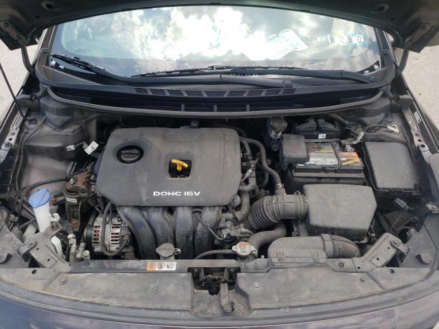 Photo 7 from auction – 2018 KIA FORTE LX with VIN 3KPFL4A70JE201054