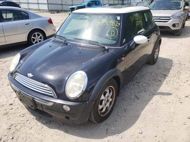 Photo 2 from auction – 2004 MINI COOPER with VIN WMWRC33464TJ61436