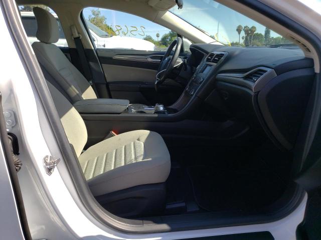 Photo 5 from auction – 2017 FORD FUSION S with VIN 3FA6P0G75HR110181