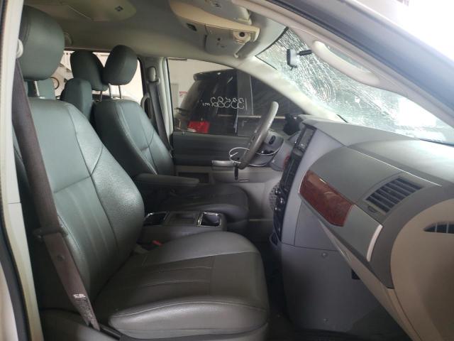 Photo 5 from auction – 2008 CHRYSLER TOWN & COU with VIN 2A8HR54P08R657436