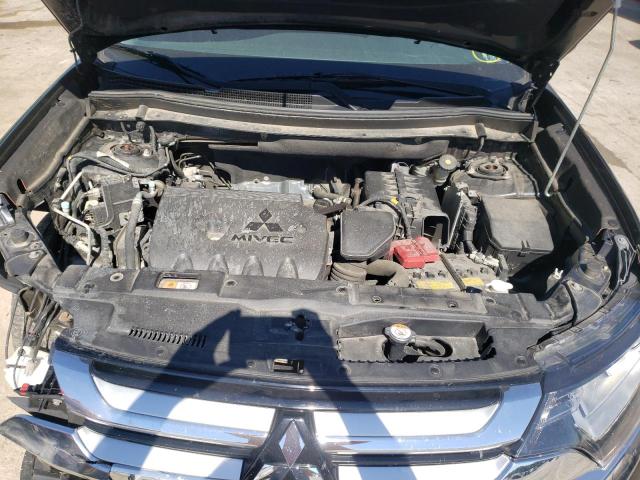 Photo 7 from auction – 2017 MITSUBISHI OUTLANDER with VIN JA4AZ2A34HZ061996