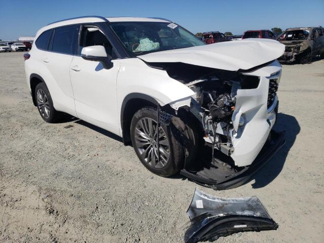 TOYOTA HIGHLANDER 2020 with VIN 5TDFZRBH8LS051089 - Photo from auction
