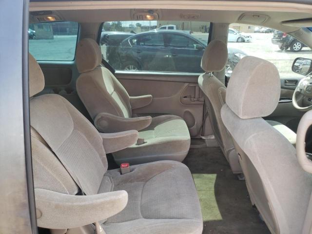 Photo 6 from auction – 2010 TOYOTA SIENNA CE with VIN 5TDKK4CC0AS294000