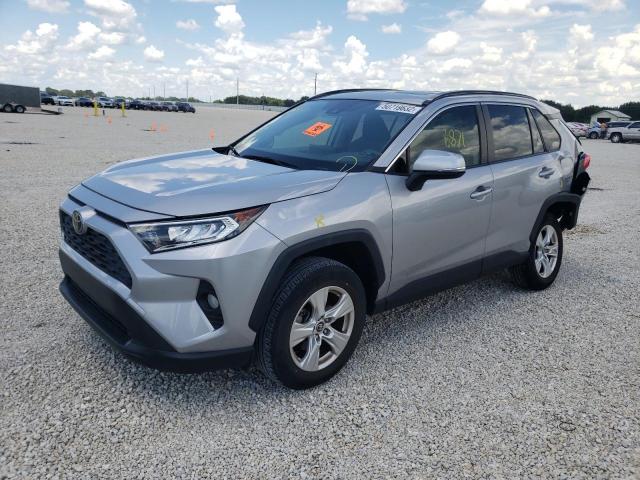 Photo 2 from auction – 2019 TOYOTA RAV4 XLE with VIN JTMW1RFV2KD502986