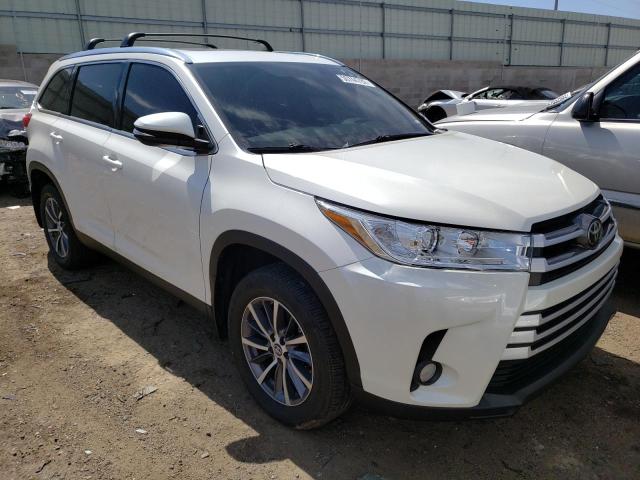 TOYOTA HIGHLANDER 2019 with VIN 5TDJZRFH6KS595044 - Photo from auction