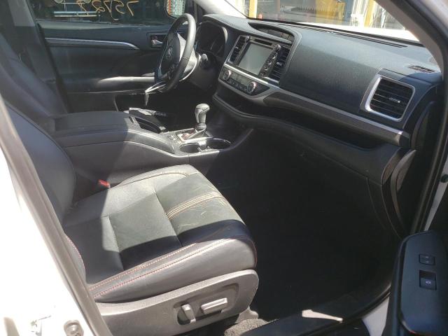 Photo 5 from auction – 2019 TOYOTA HIGHLANDER with VIN 5TDJZRFH6KS604650