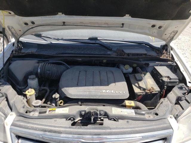 Photo 7 from auction – 2013 CHRYSLER TOWN & COU with VIN 2C4RC1CG5DR585294