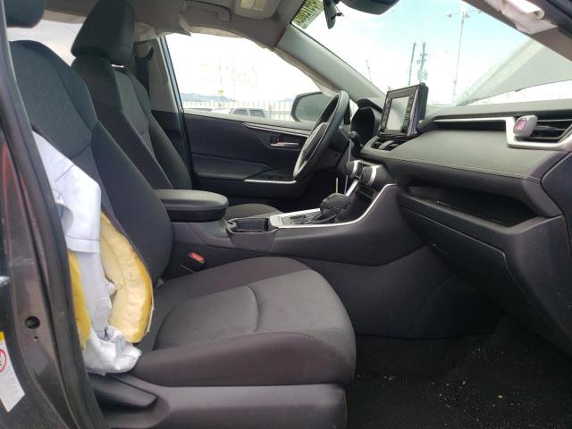Photo 5 from auction – 2019 TOYOTA RAV4 XLE with VIN JTMP1RFV8KD004361