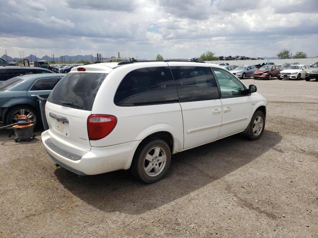 Photo 4 from auction – 2005 CHRYSLER TOWN & COU with VIN 2C4GP54L25R370178