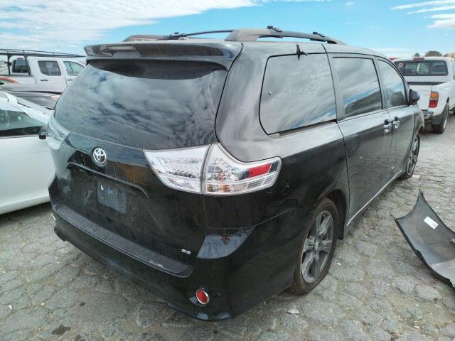Photo 4 from auction – 2017 TOYOTA SIENNA SE with VIN 5TDXZ3DC0HS899171