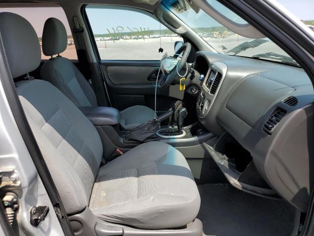Photo 5 from auction – 2005 FORD ESCAPE XLT with VIN 1FMYU93145KB61331