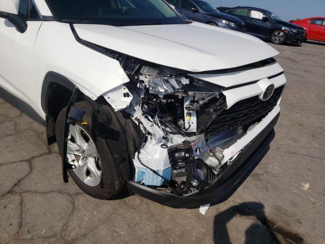 Photo 9 from auction – 2021 TOYOTA RAV4 XLE with VIN 2T3P1RFV2MC144073